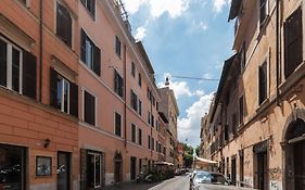 Yellhow - Cozy Apartment In Trastevere